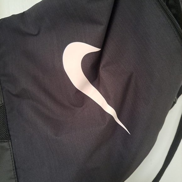 Nike Black Drawstring Bag - Picture 2 of 8